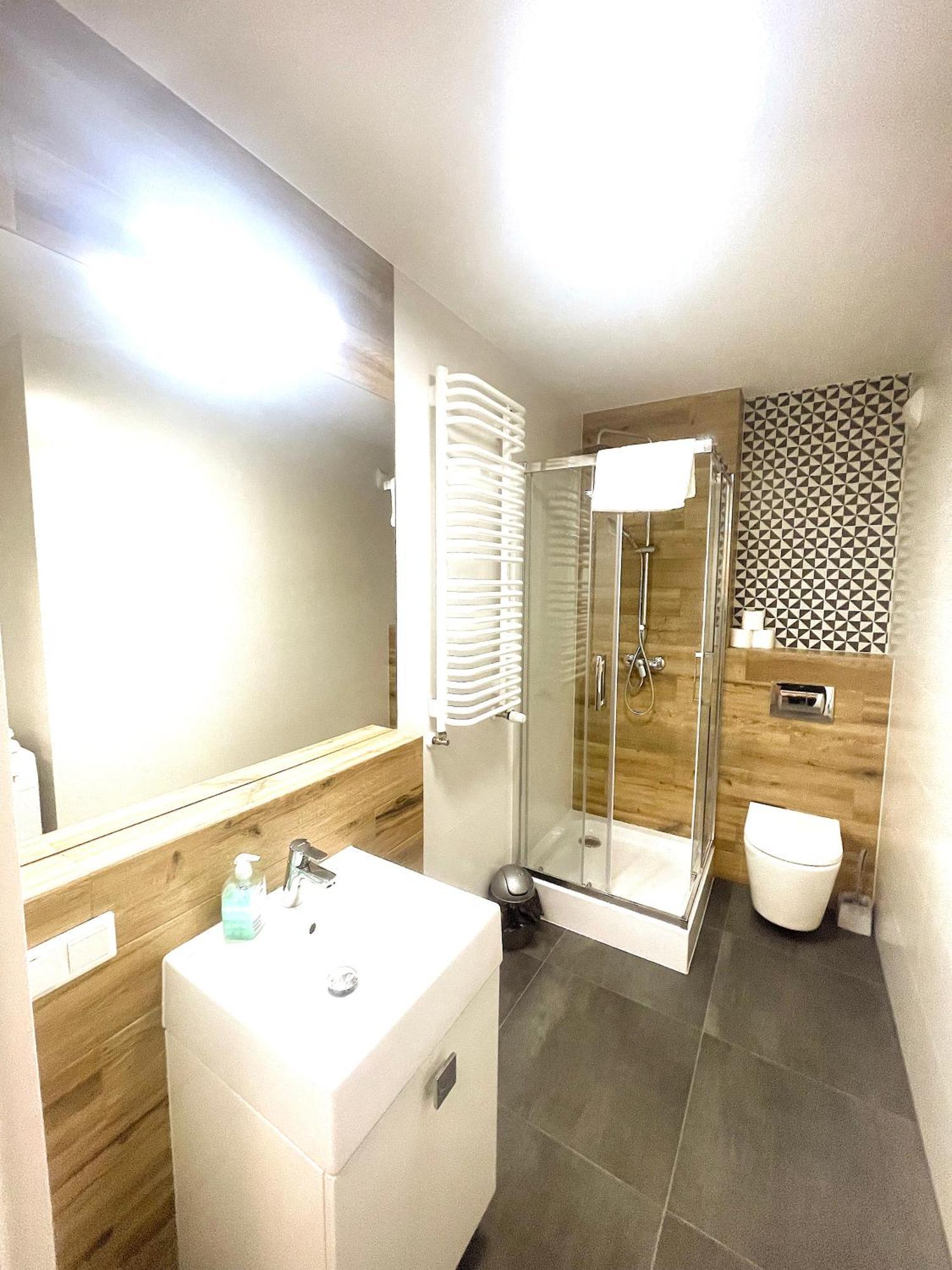Apartment Premium Atal City Square-Free Parking Space In The Garage ヴロツワフ エクステリア 写真